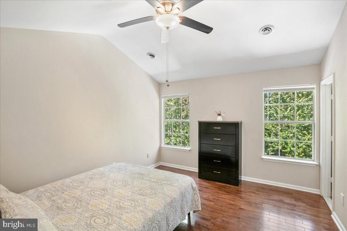 907 Wind Ridge Drive photo 9