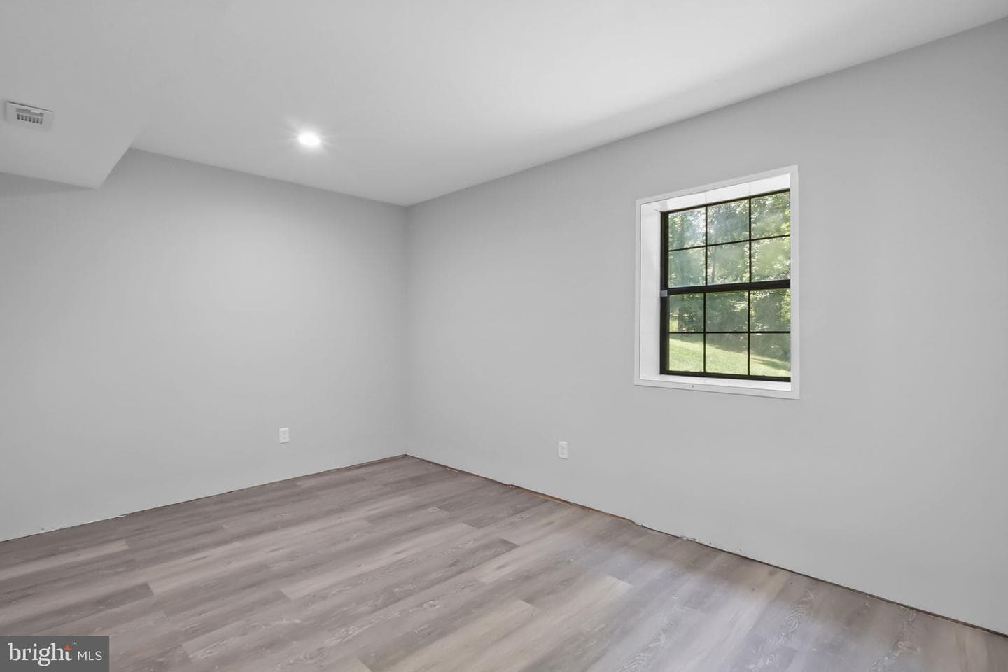 64 Panners Lane photo 19
