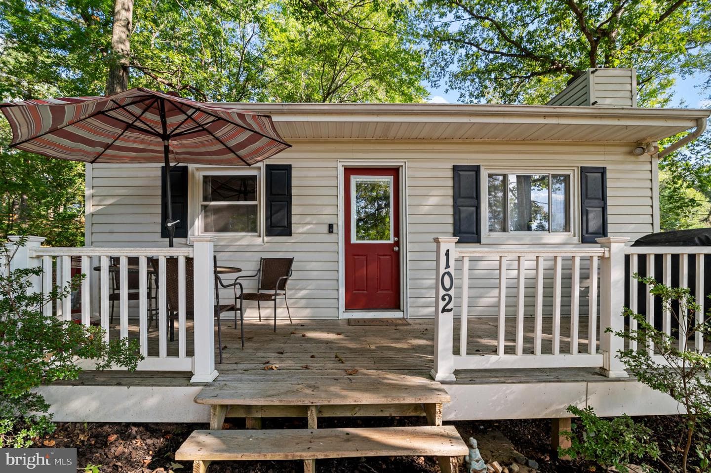 102 Hilda Drive photo 1