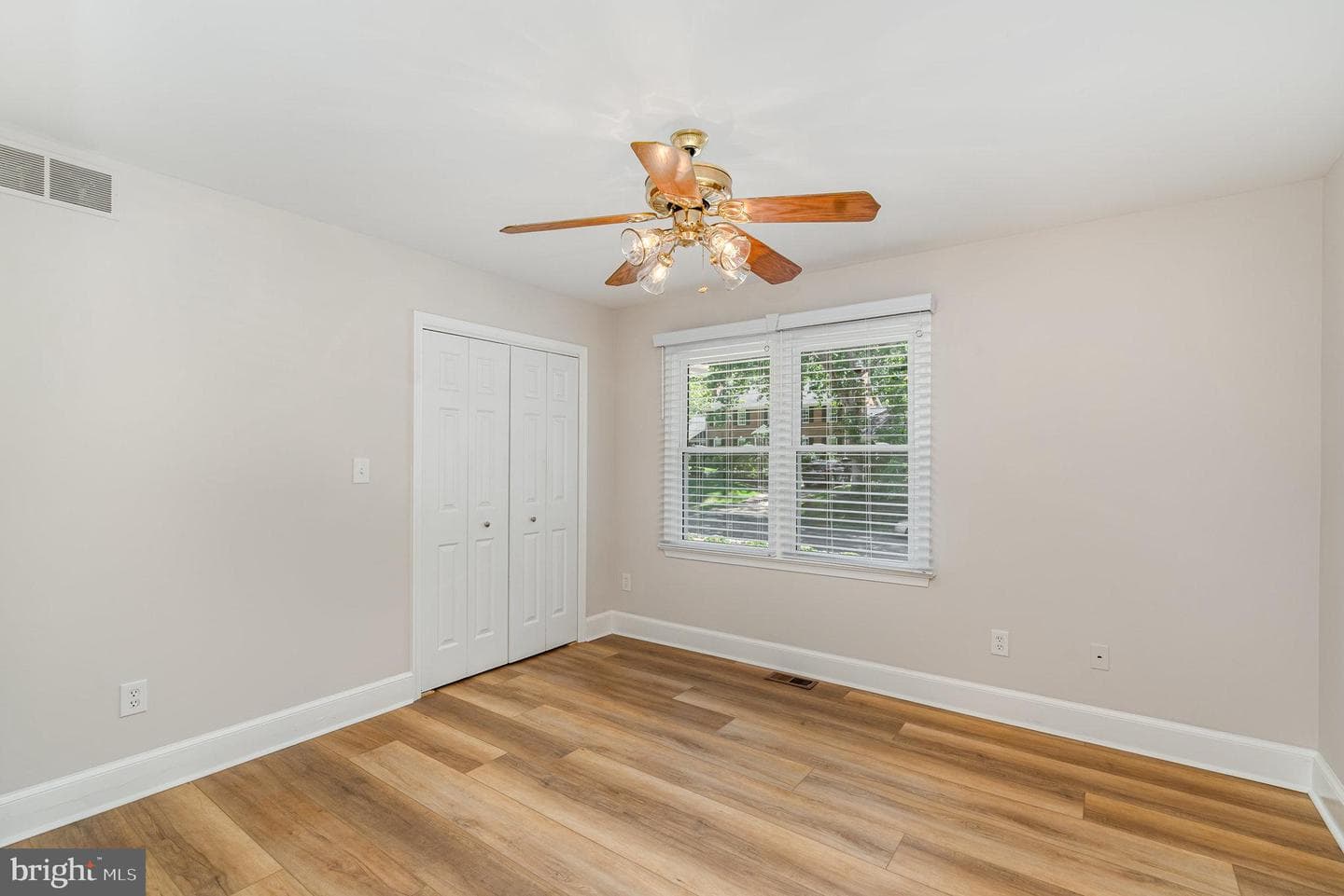 2 Hunters Court photo 23