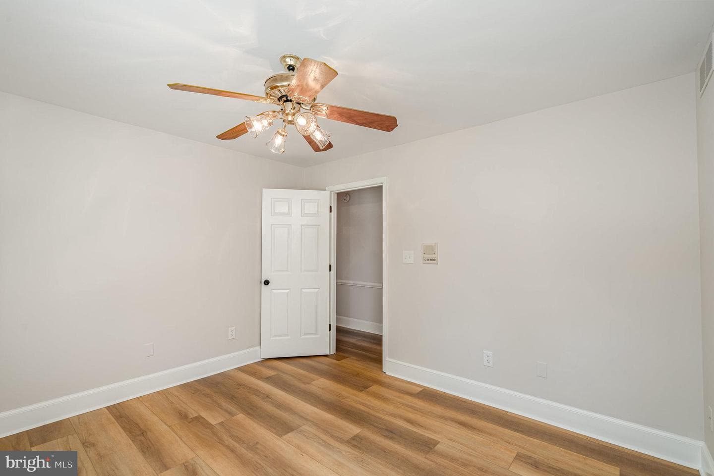 2 Hunters Court photo 24