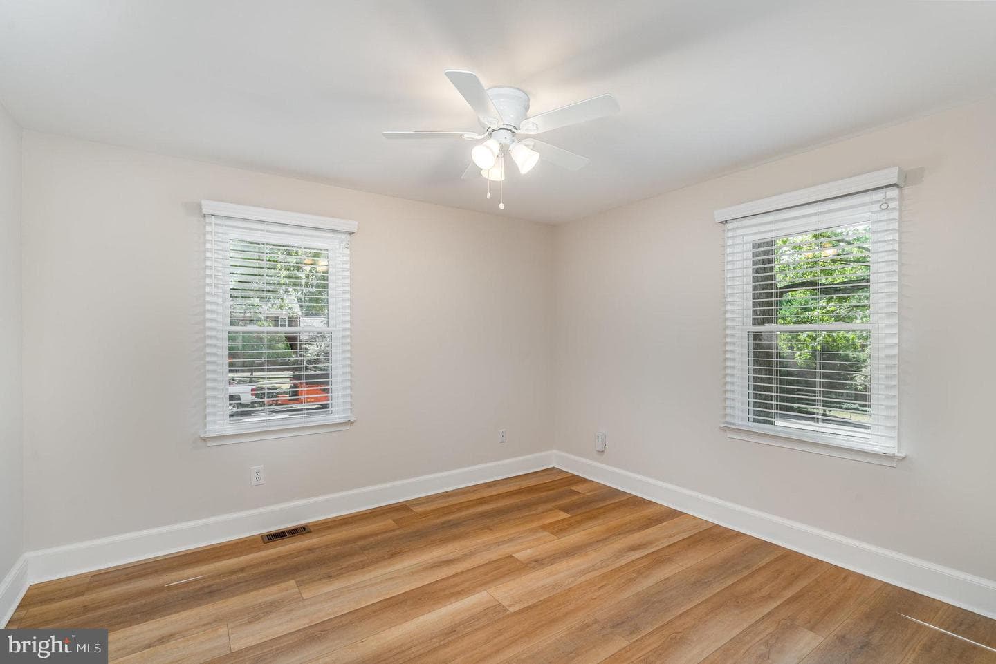 2 Hunters Court photo 25