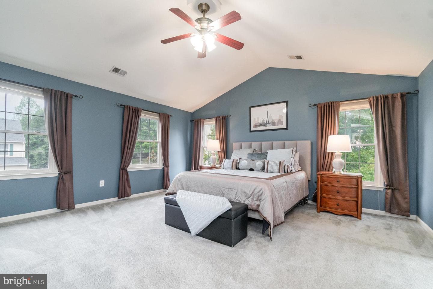 11 Thames Court photo 23