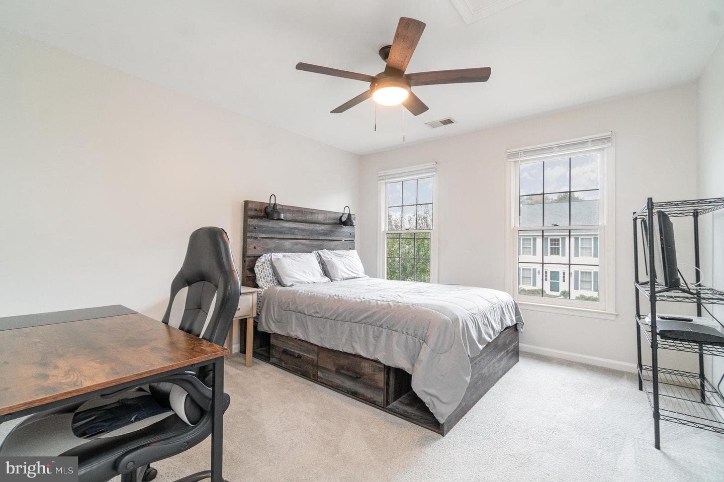 11 Thames Court photo 31