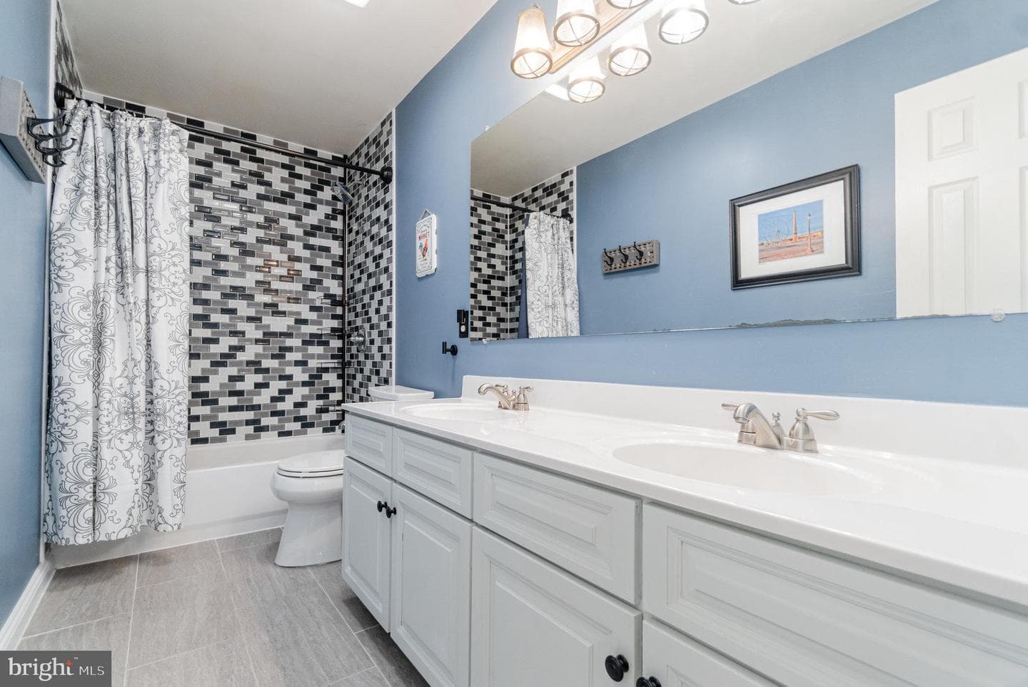 11 Thames Court photo 32