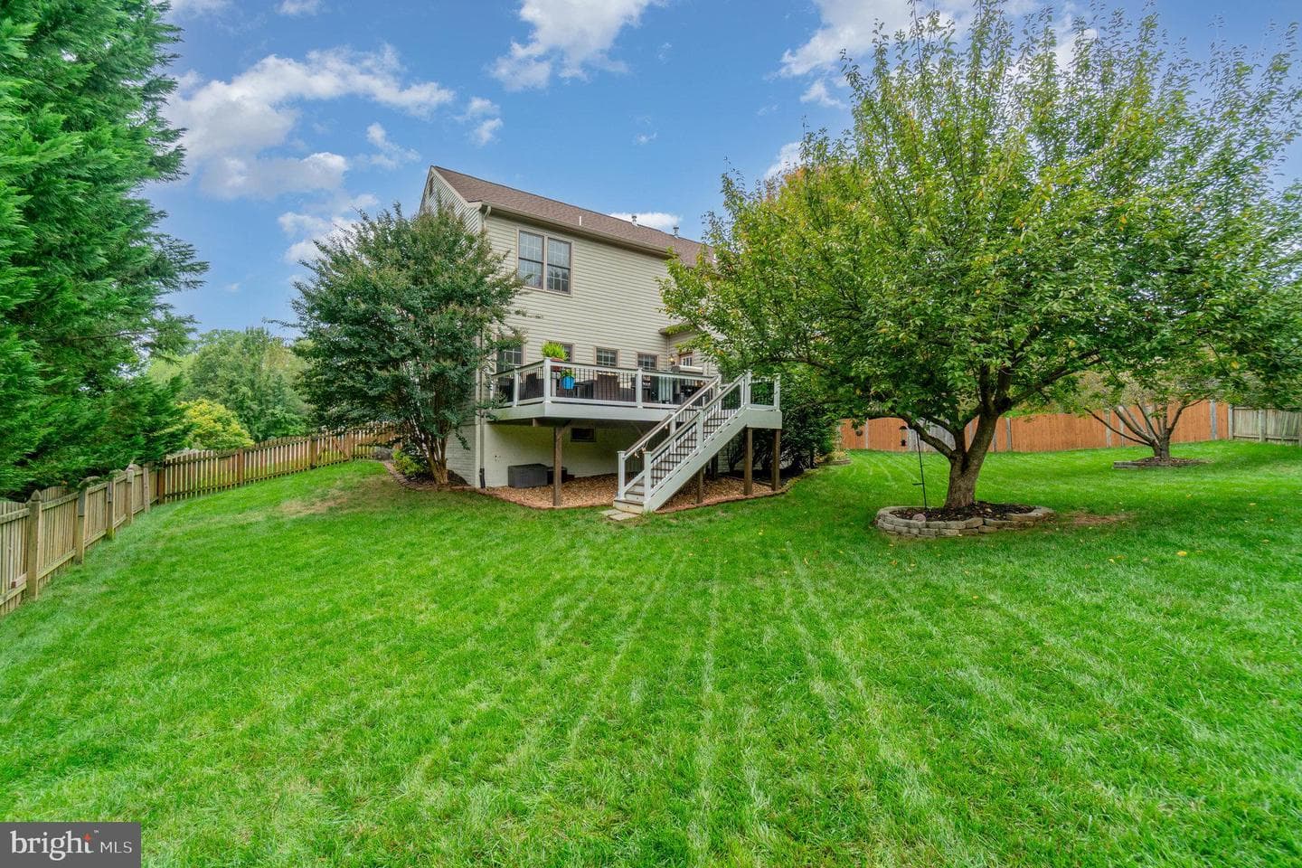 11 Thames Court photo 33