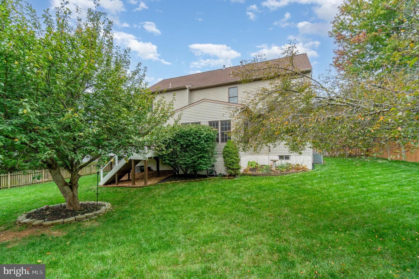 11 Thames Court photo 35