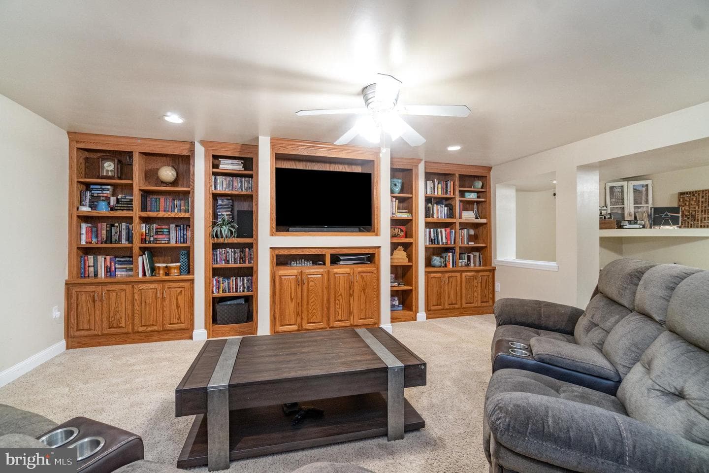 11 Thames Court photo 36