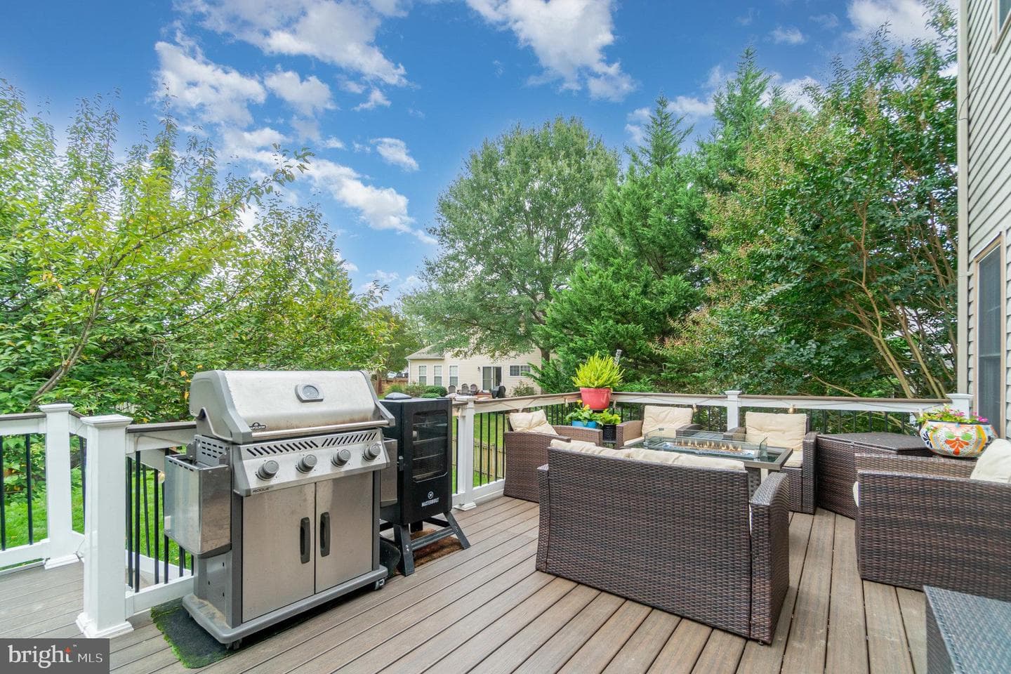 11 Thames Court photo 46