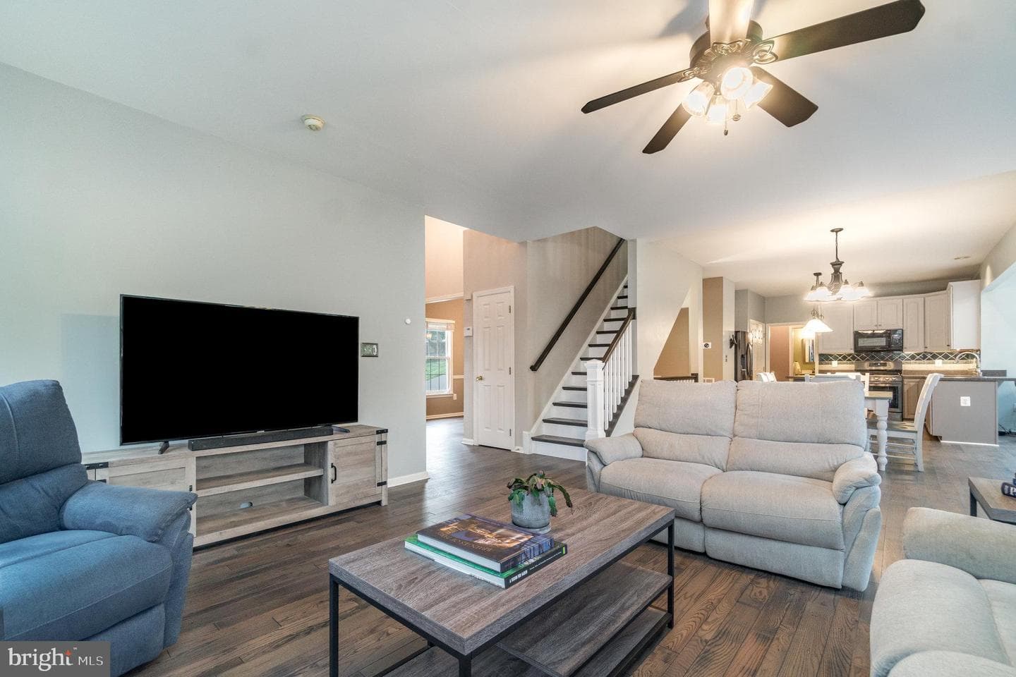 11 Thames Court photo 9