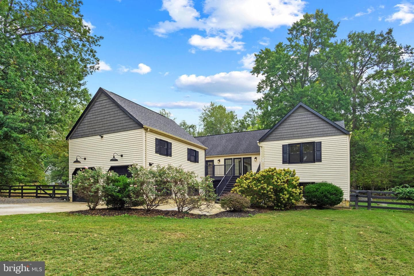 45 Hulvey Drive photo 4