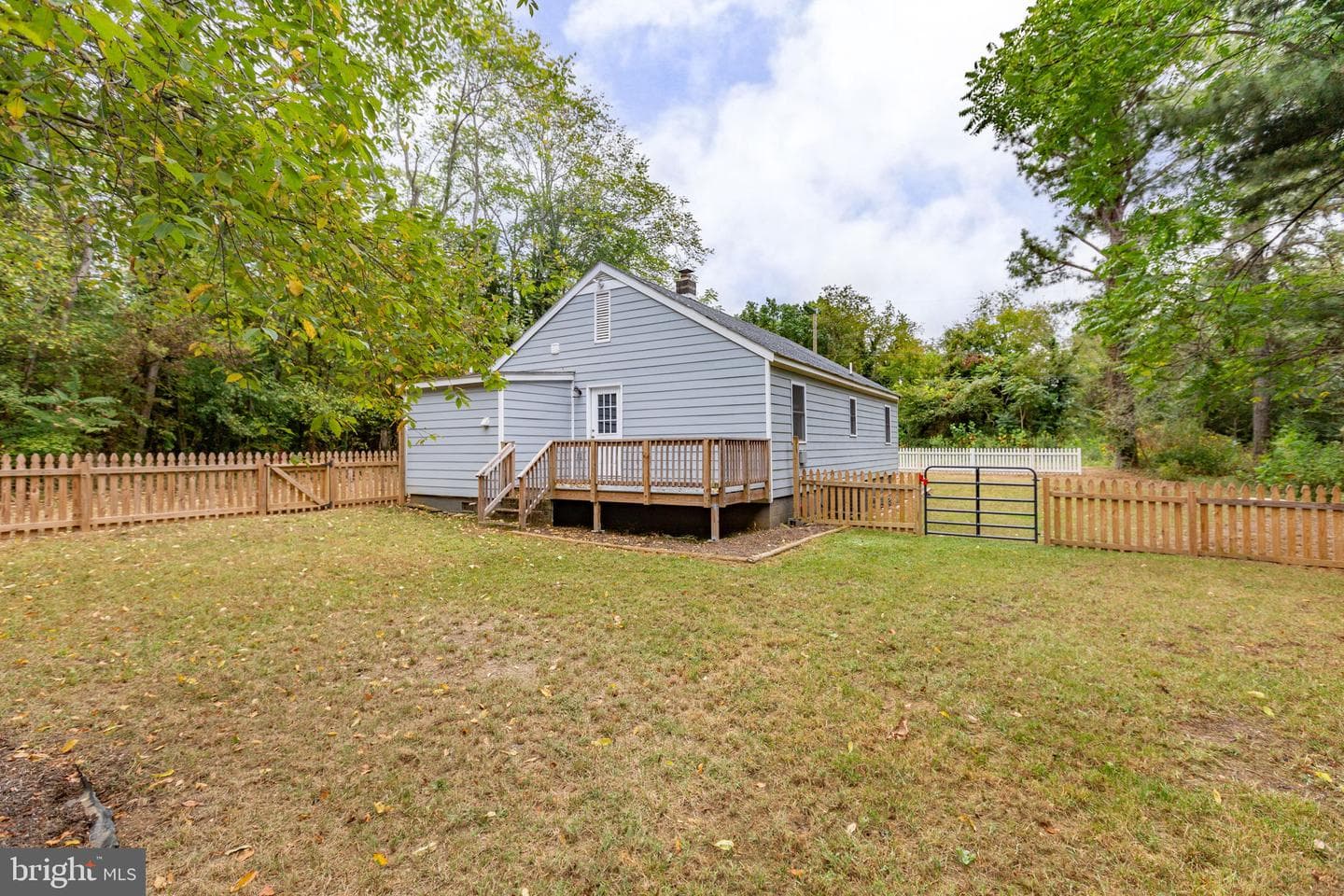 16 Enola Road photo 34