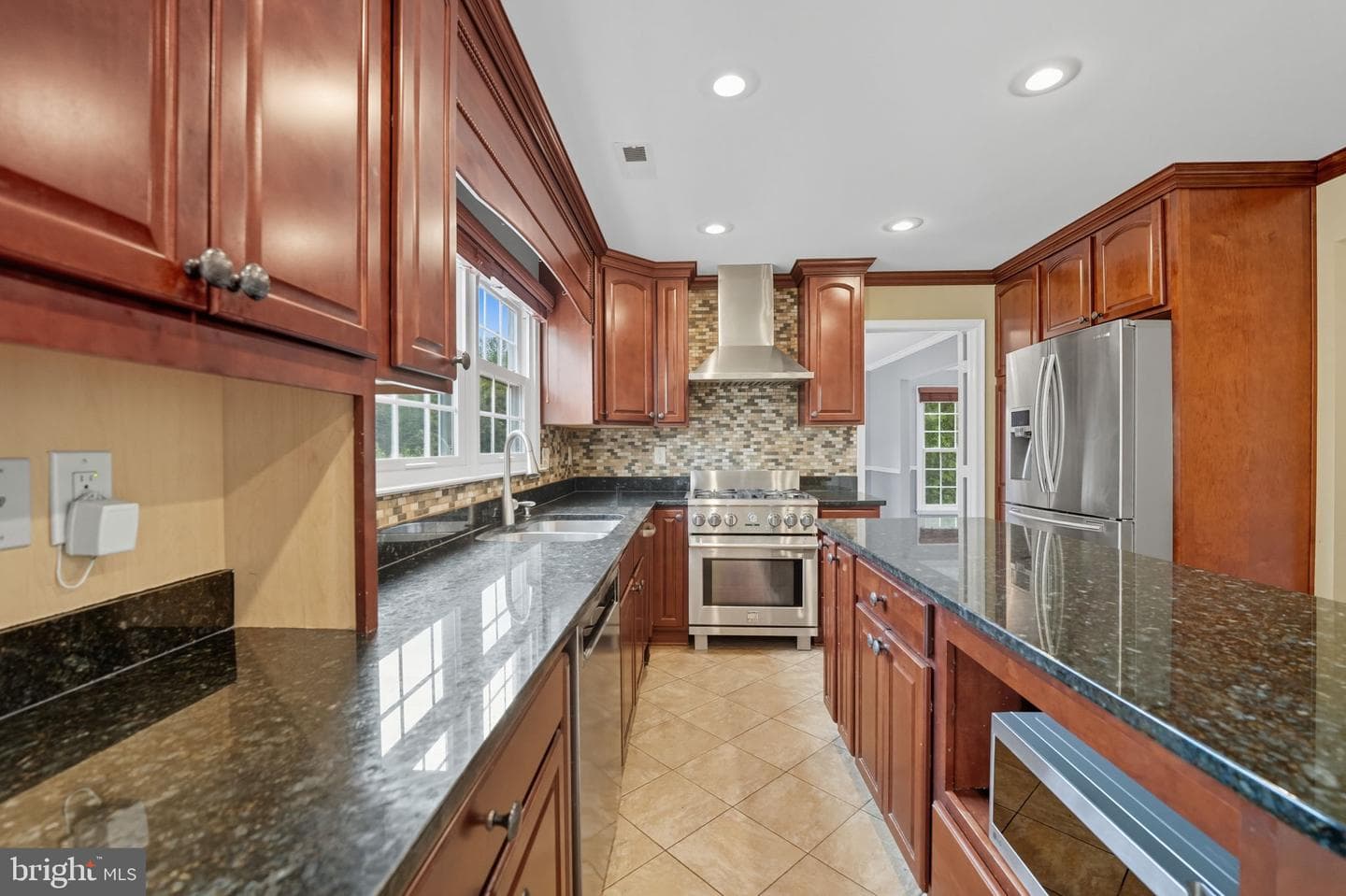 365 Eustace Road photo 10