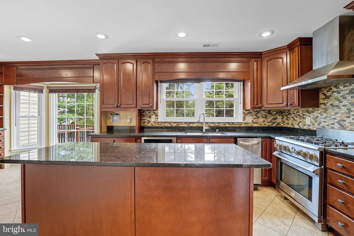 365 Eustace Road photo 9