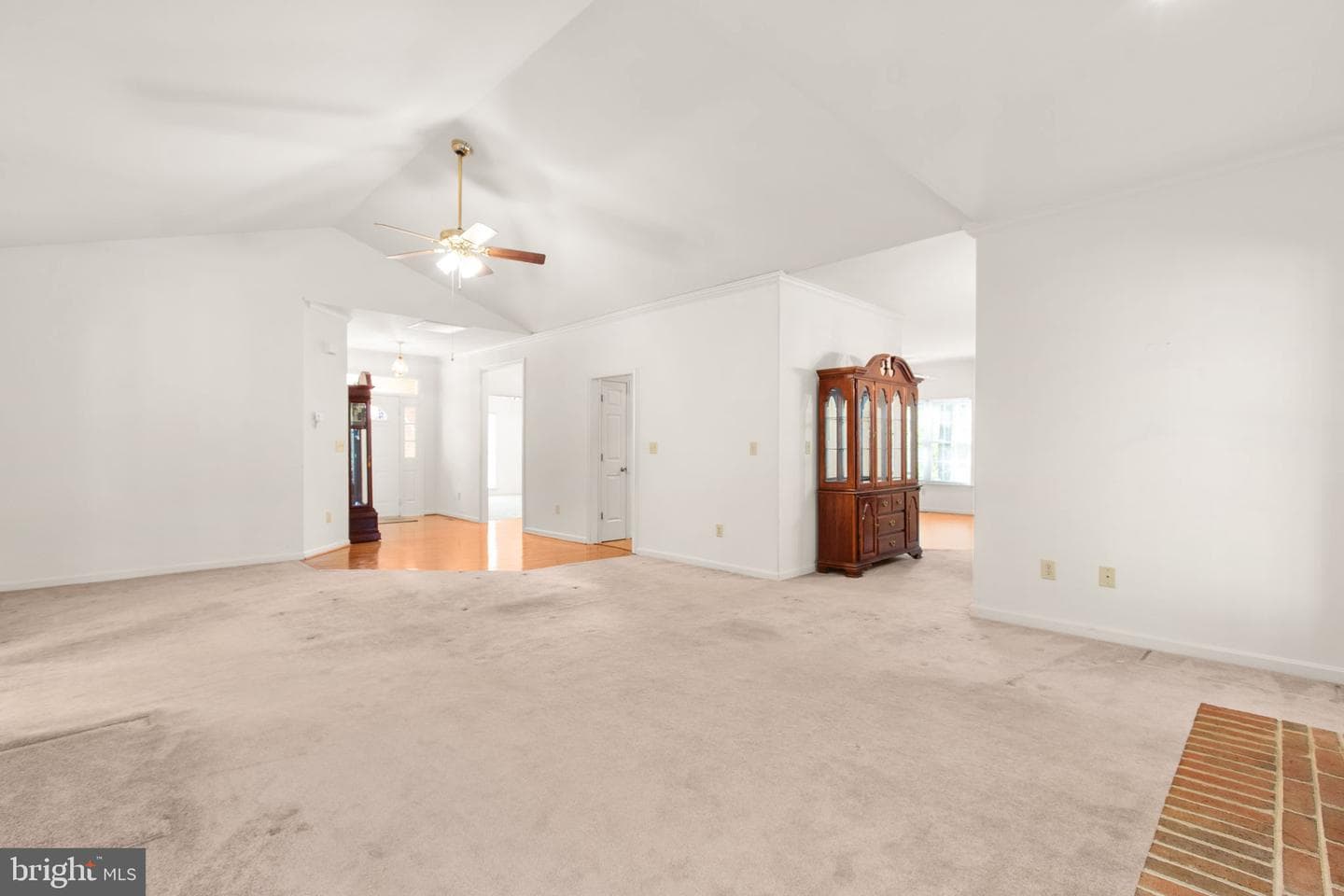 31 N Pointe Drive photo 11