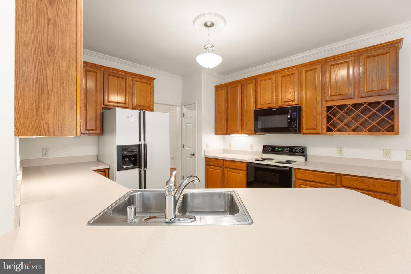 31 N Pointe Drive photo 17