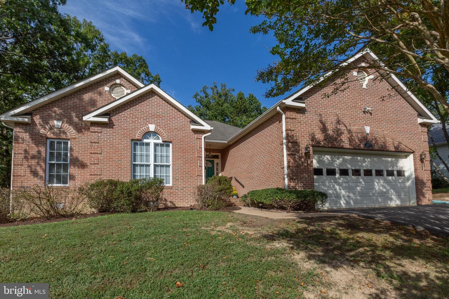 31 N Pointe Drive photo 2