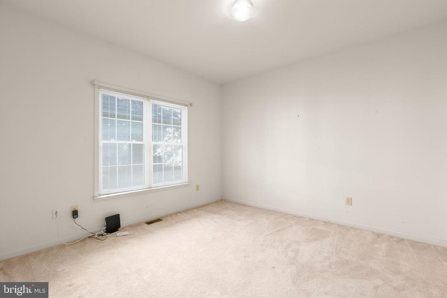 31 N Pointe Drive photo 29
