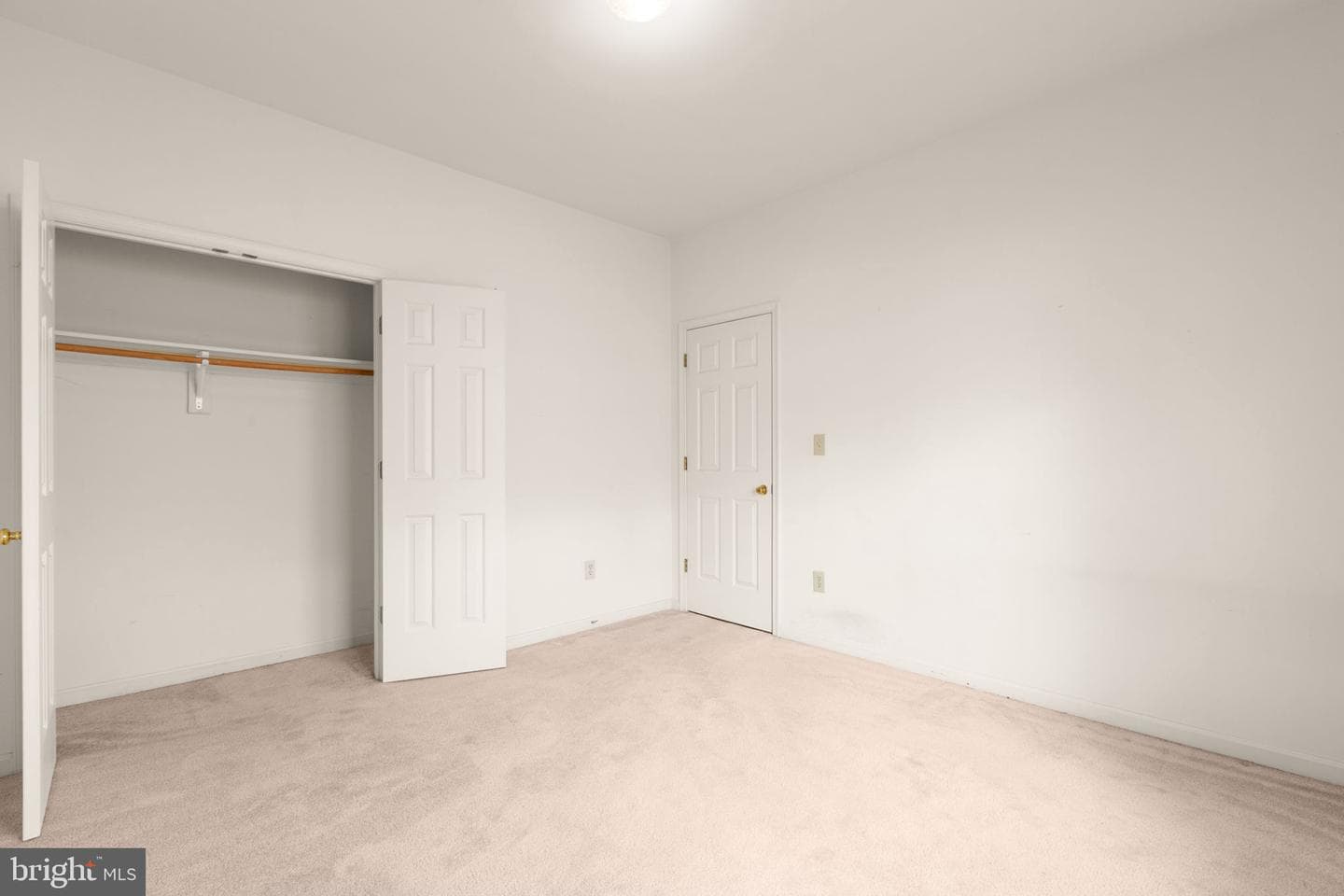 31 N Pointe Drive photo 31