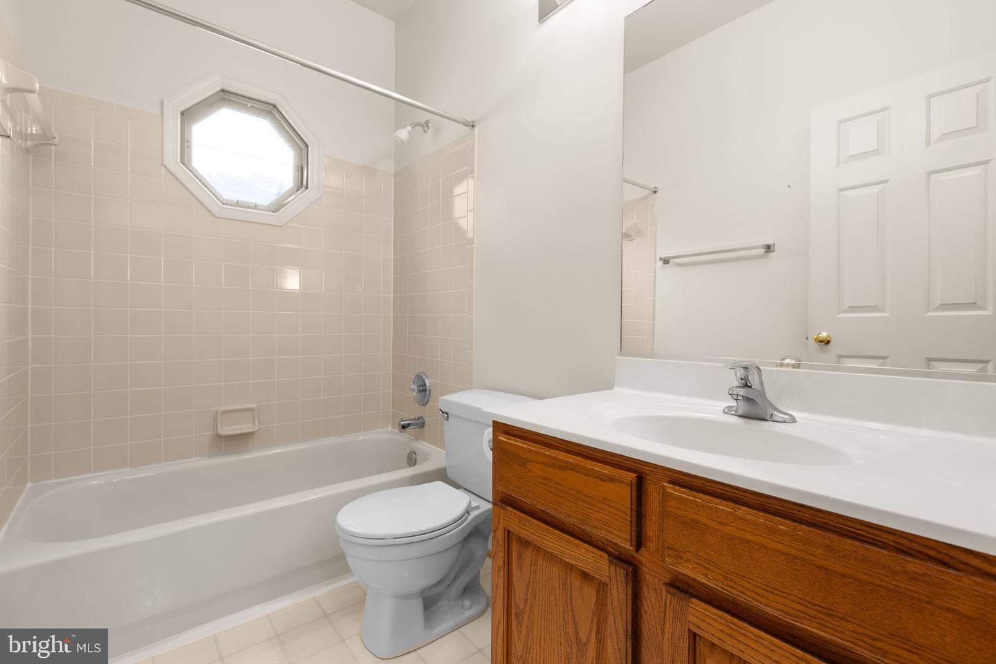31 N Pointe Drive photo 34