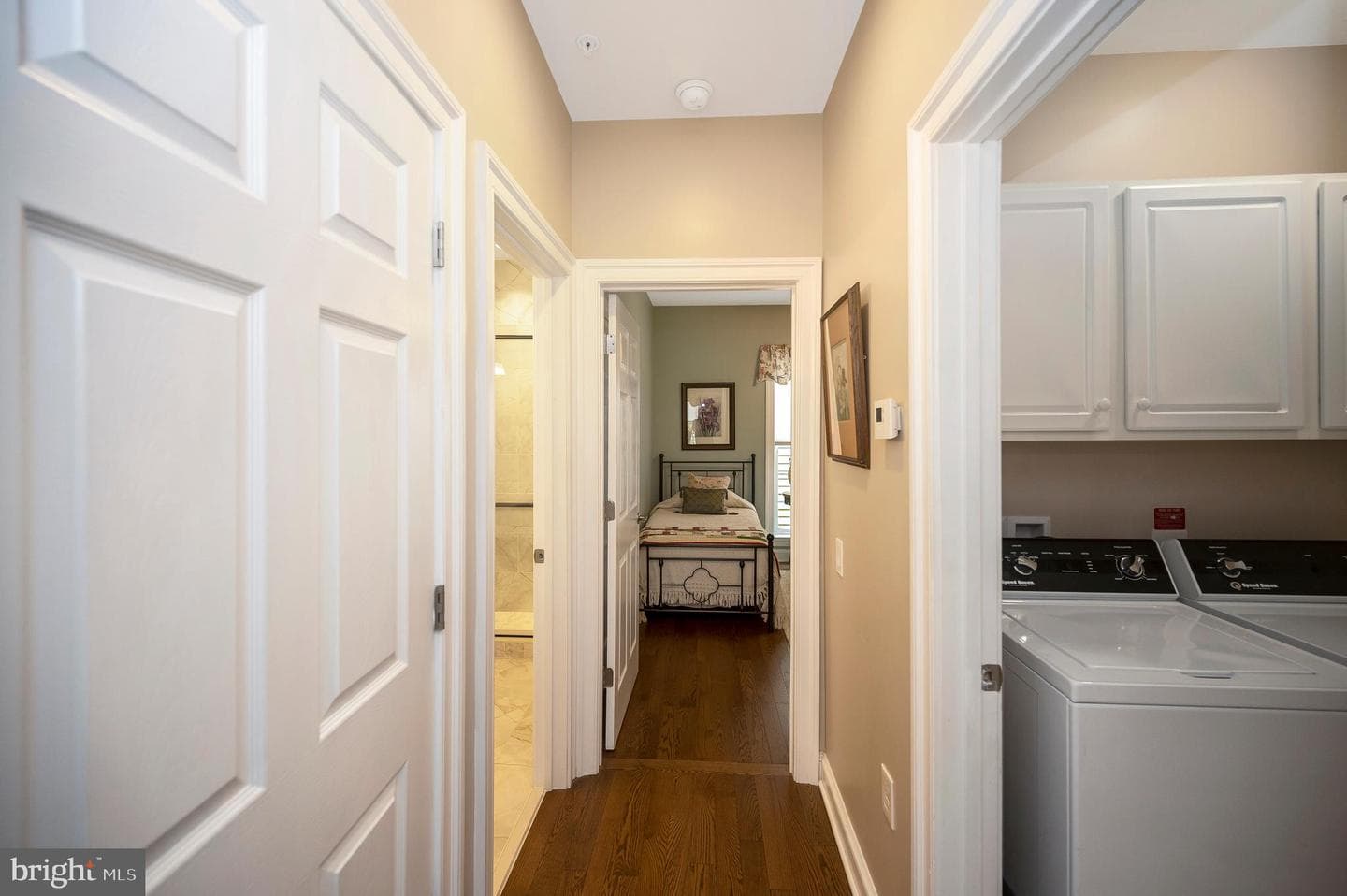 125 Denison Street photo 28
