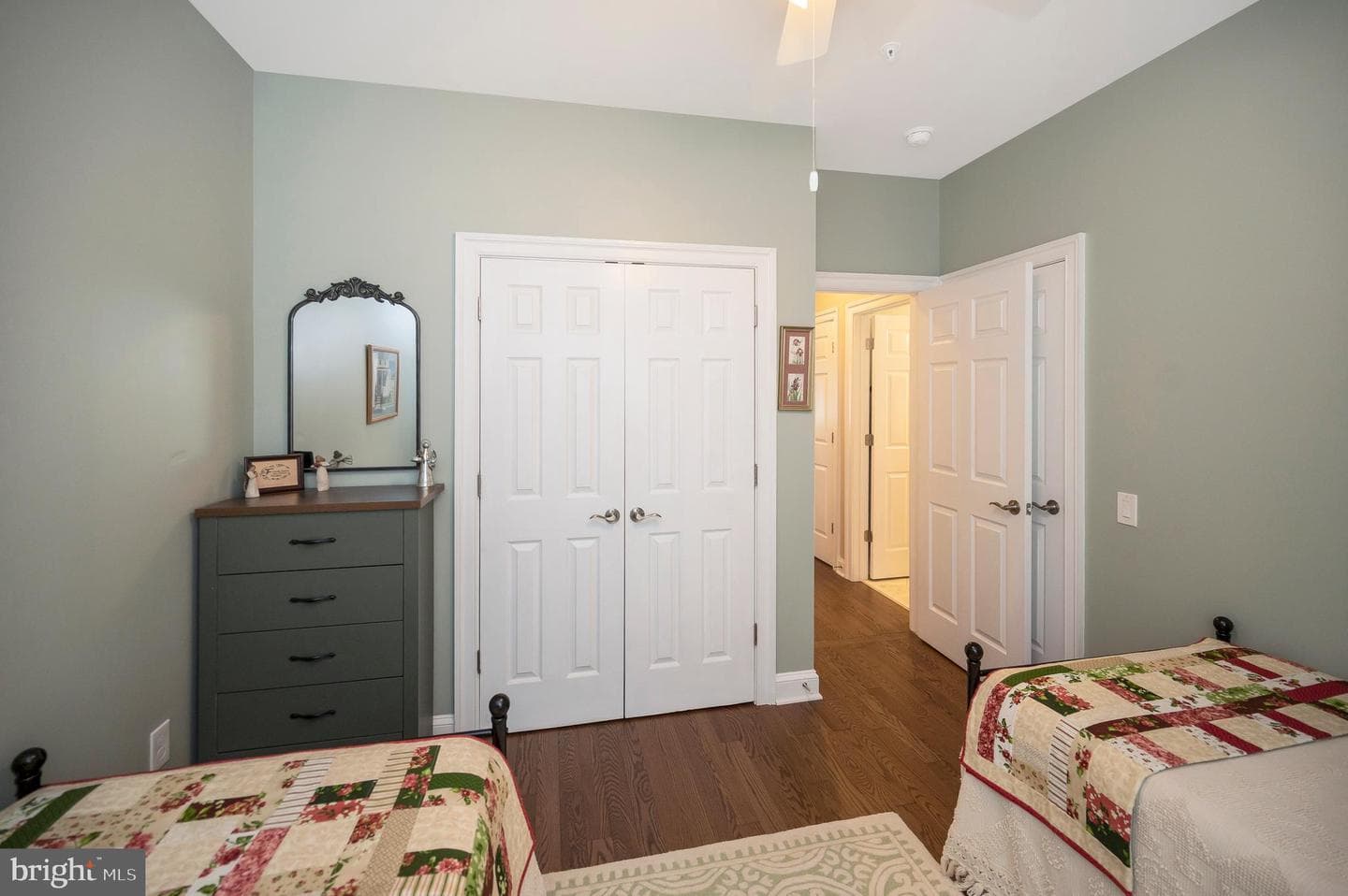 125 Denison Street photo 33