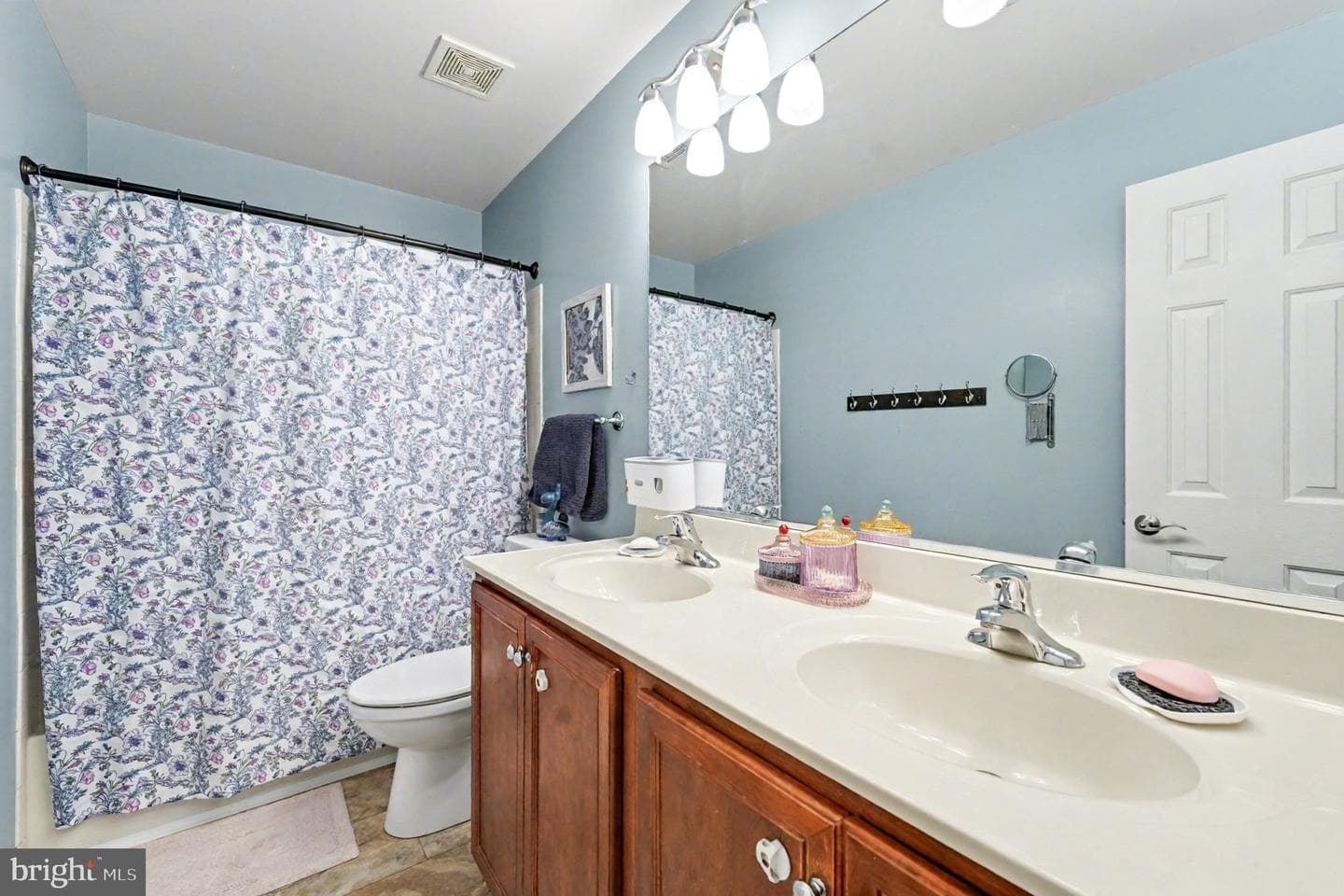26 Saint Richards Court photo 25