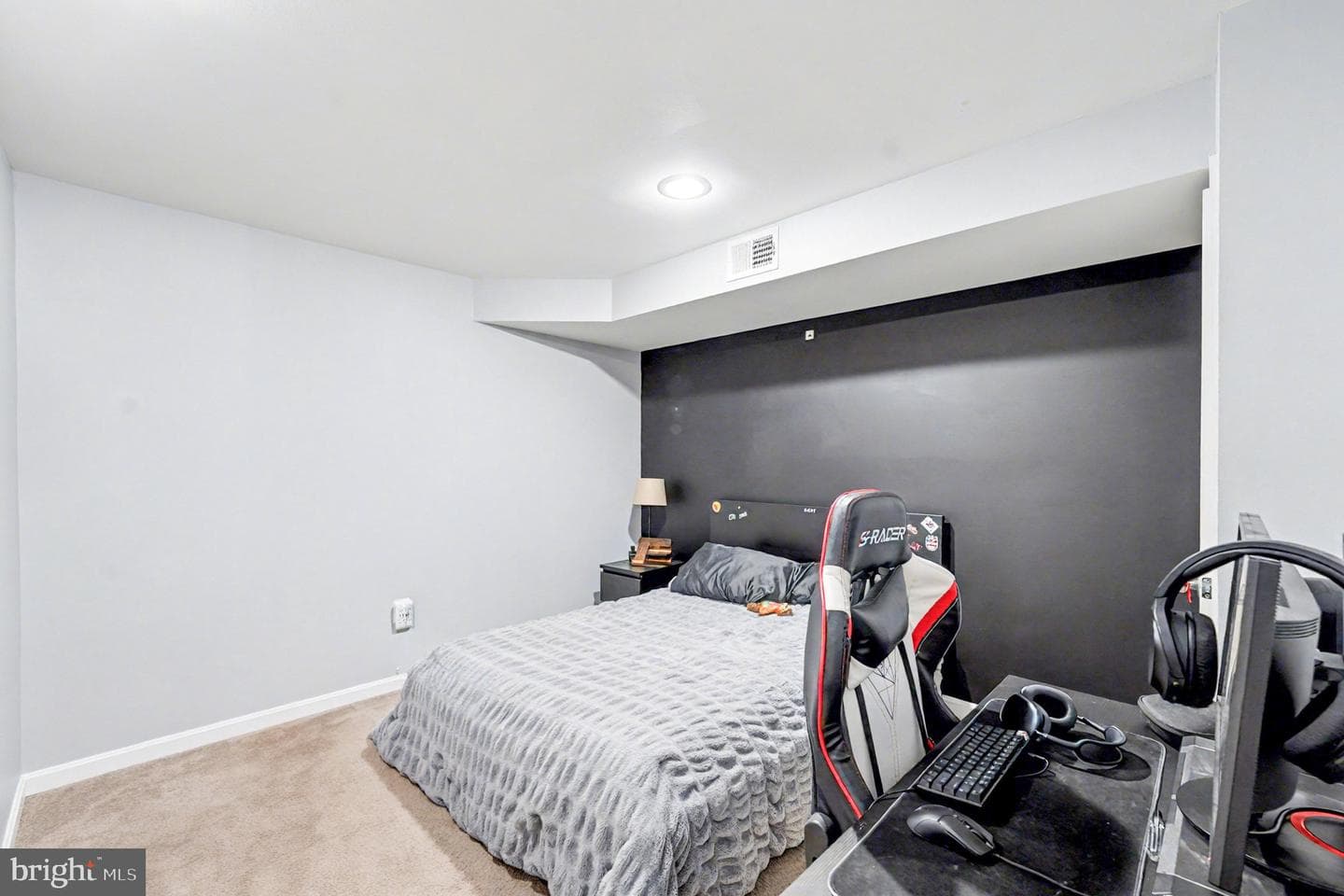 26 Saint Richards Court photo 32