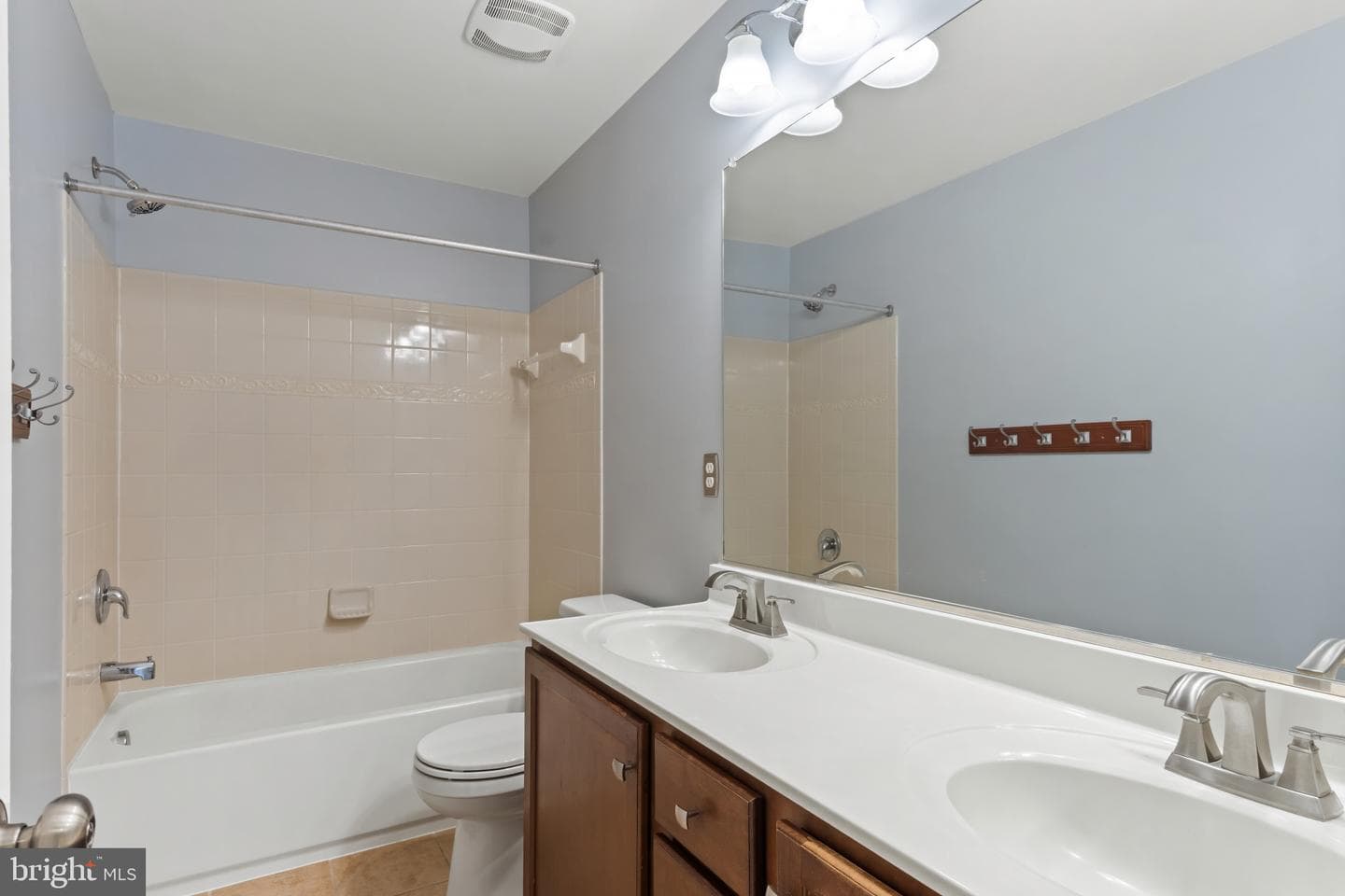 57 Boxwood Drive photo 33