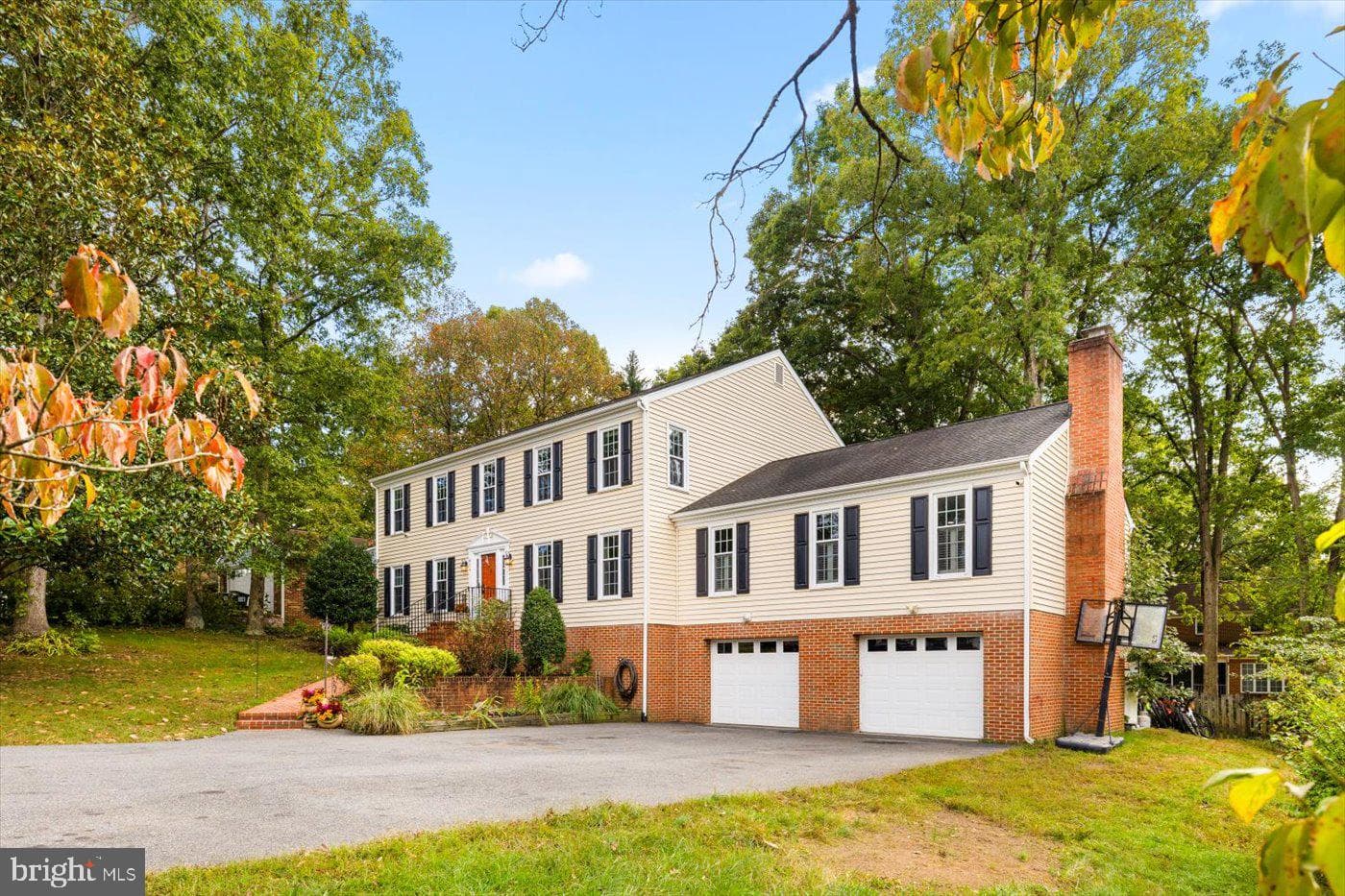 616 Winterberry Drive photo 4