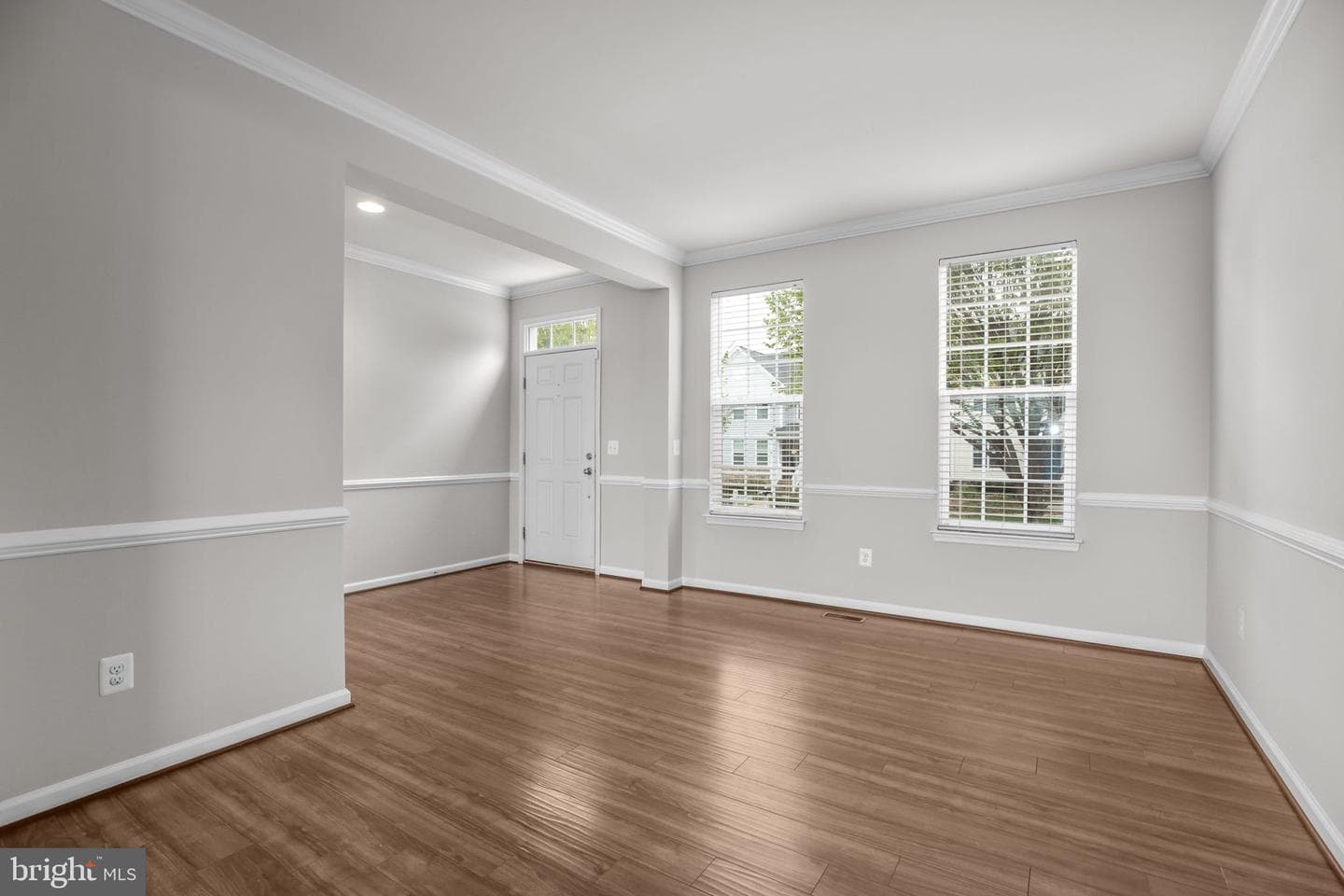 407 Apricot Street photo 3