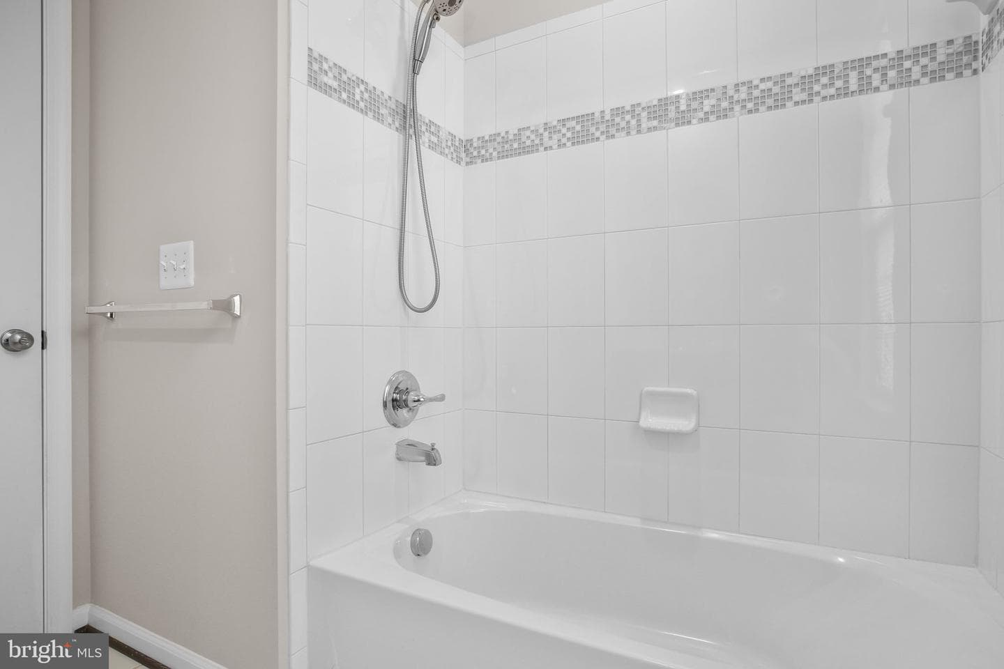 407 Apricot Street photo 37
