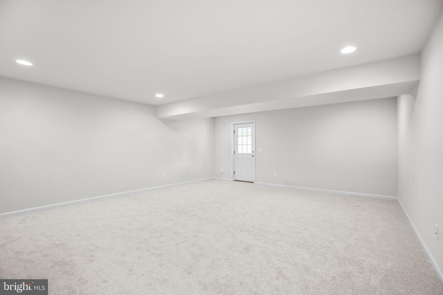 407 Apricot Street photo 38