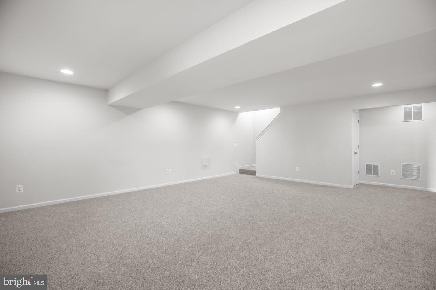 407 Apricot Street photo 40