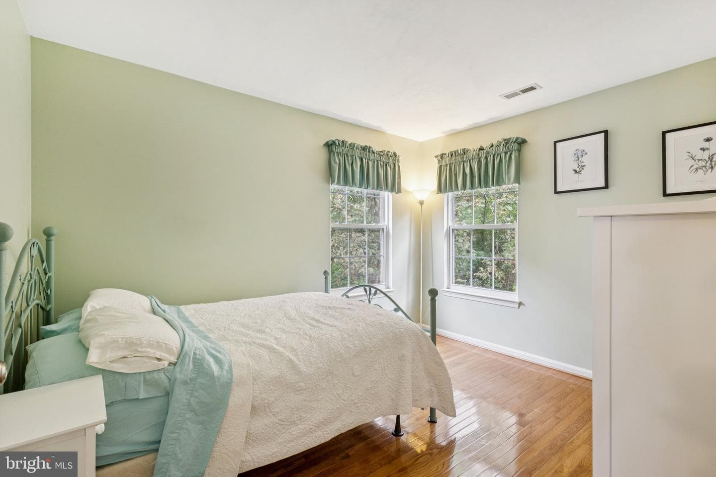 101 Waters Landing photo 15