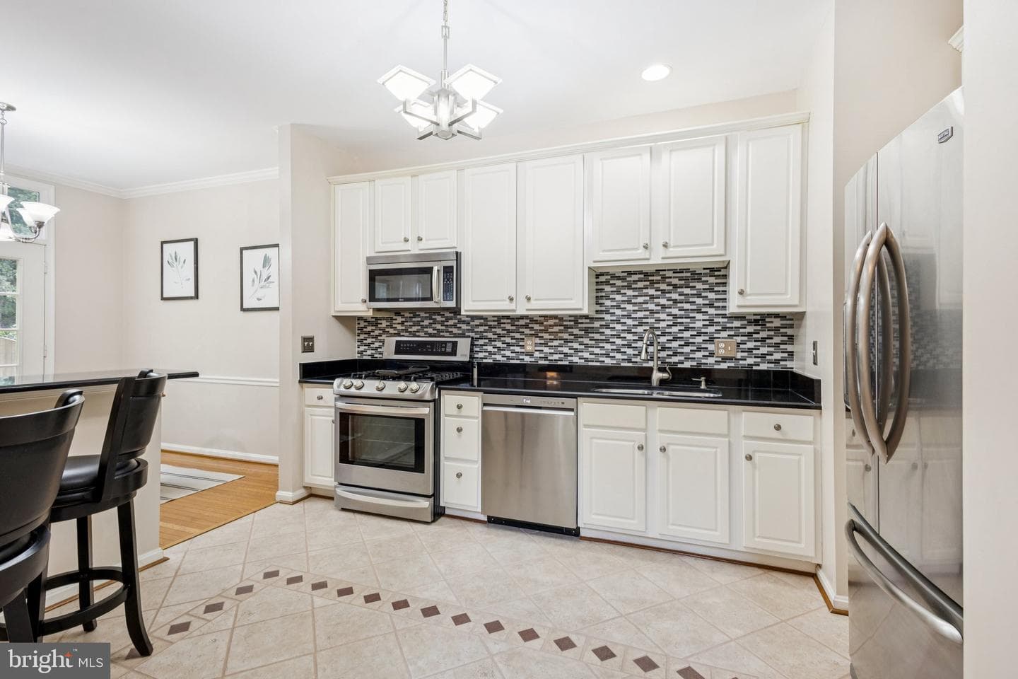 101 Waters Landing photo 5