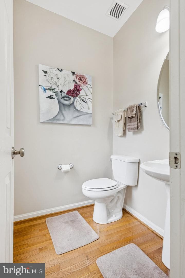 101 Waters Landing photo 7