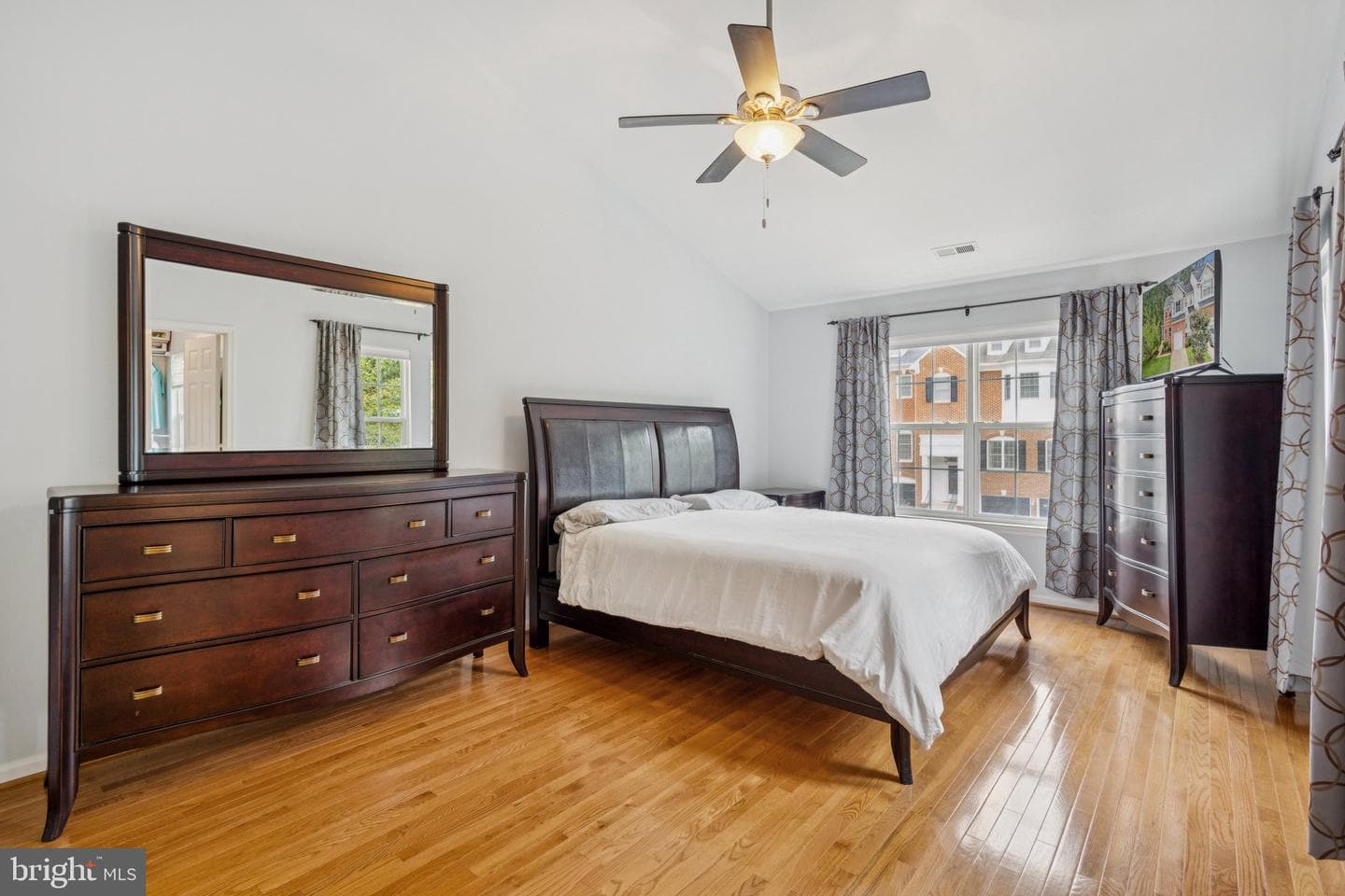 101 Waters Landing photo 8
