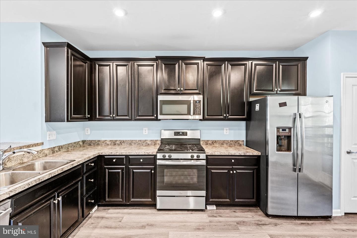 720 River Crest Way photo 5