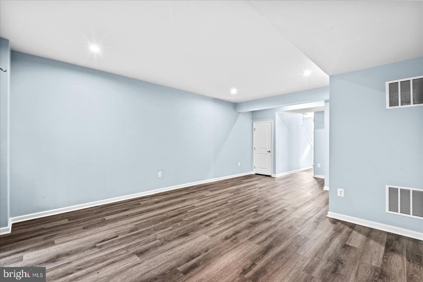 720 River Crest Way photo 8