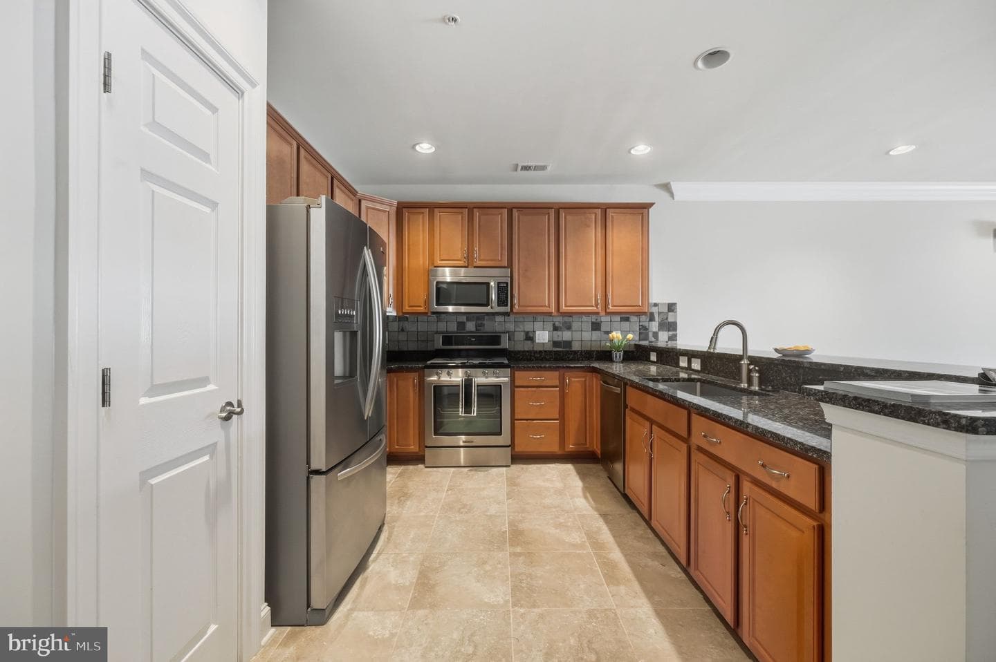 121 Ambrose Lane photo 10