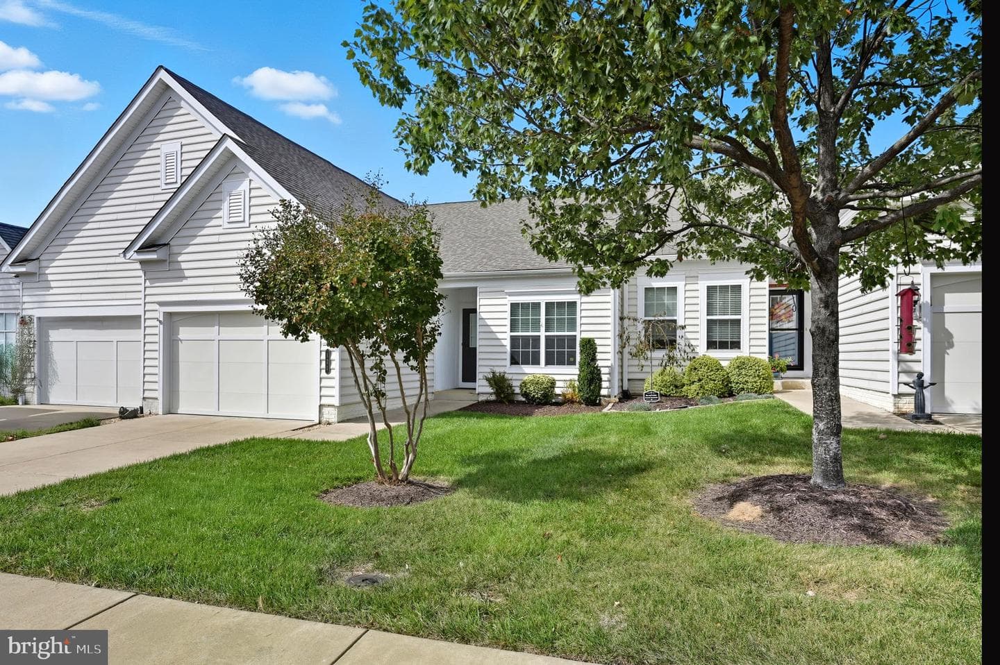 121 Ambrose Lane photo 2