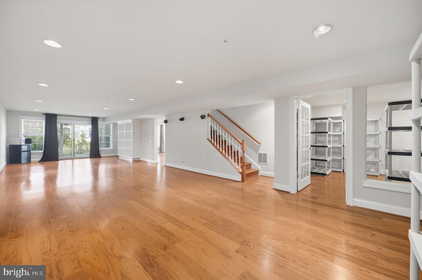 121 Ambrose Lane photo 32