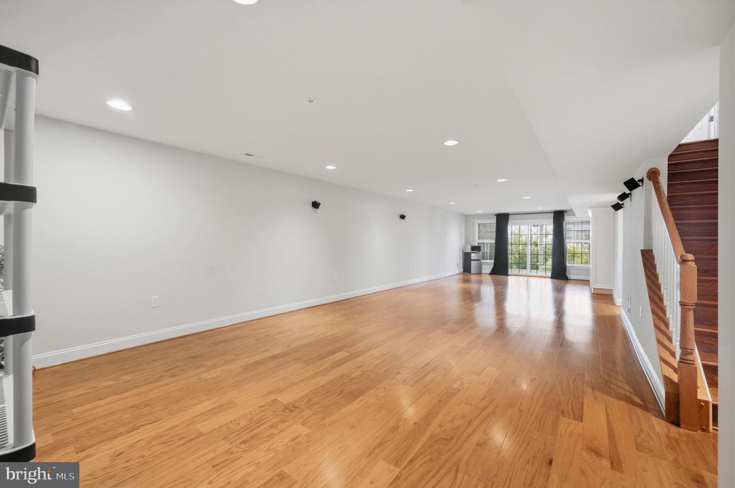 121 Ambrose Lane photo 33