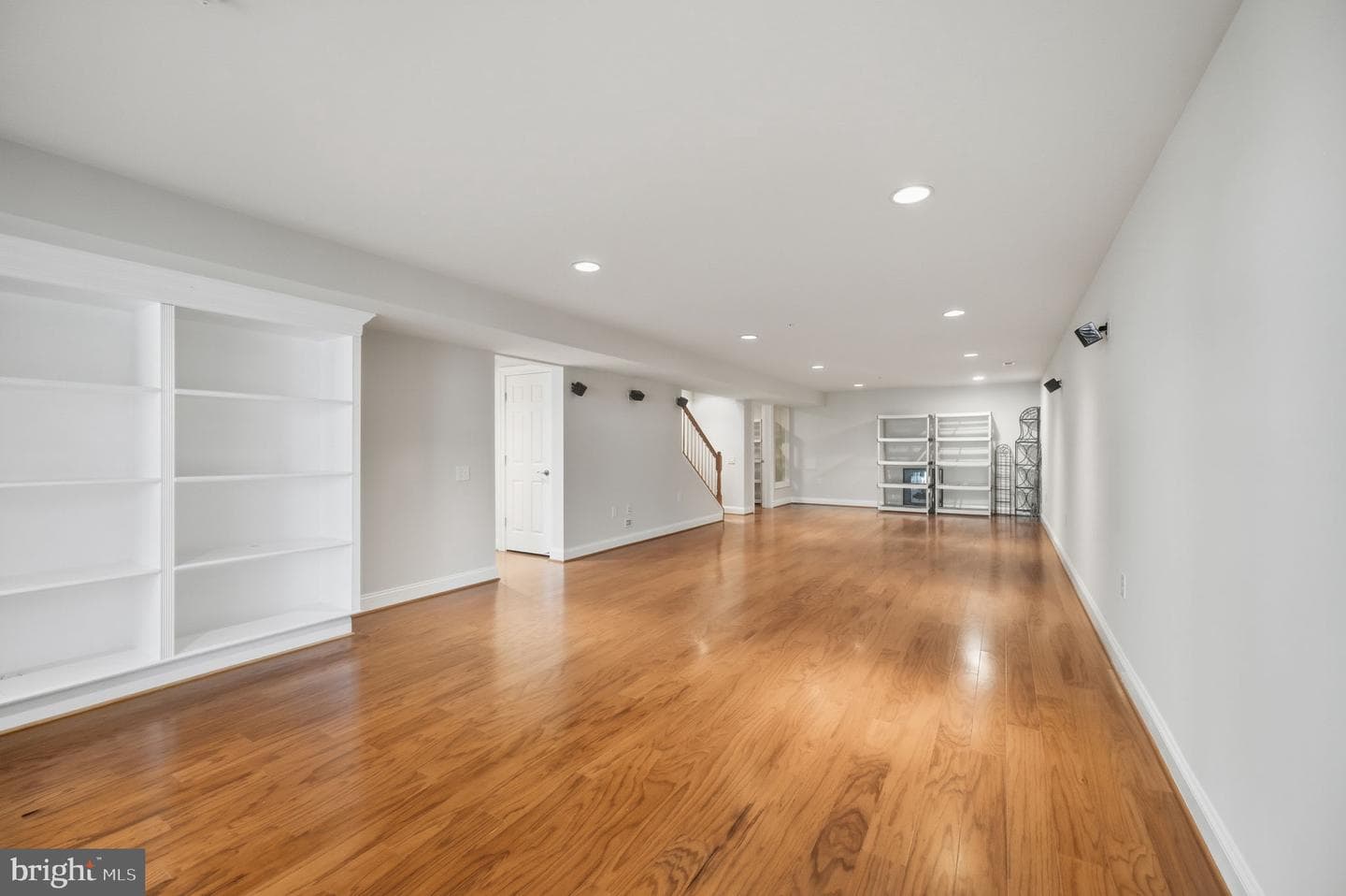 121 Ambrose Lane photo 34