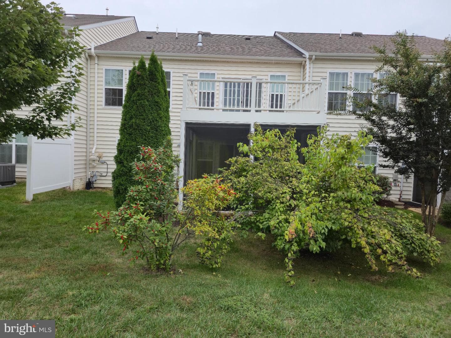 121 Ambrose Lane photo 38