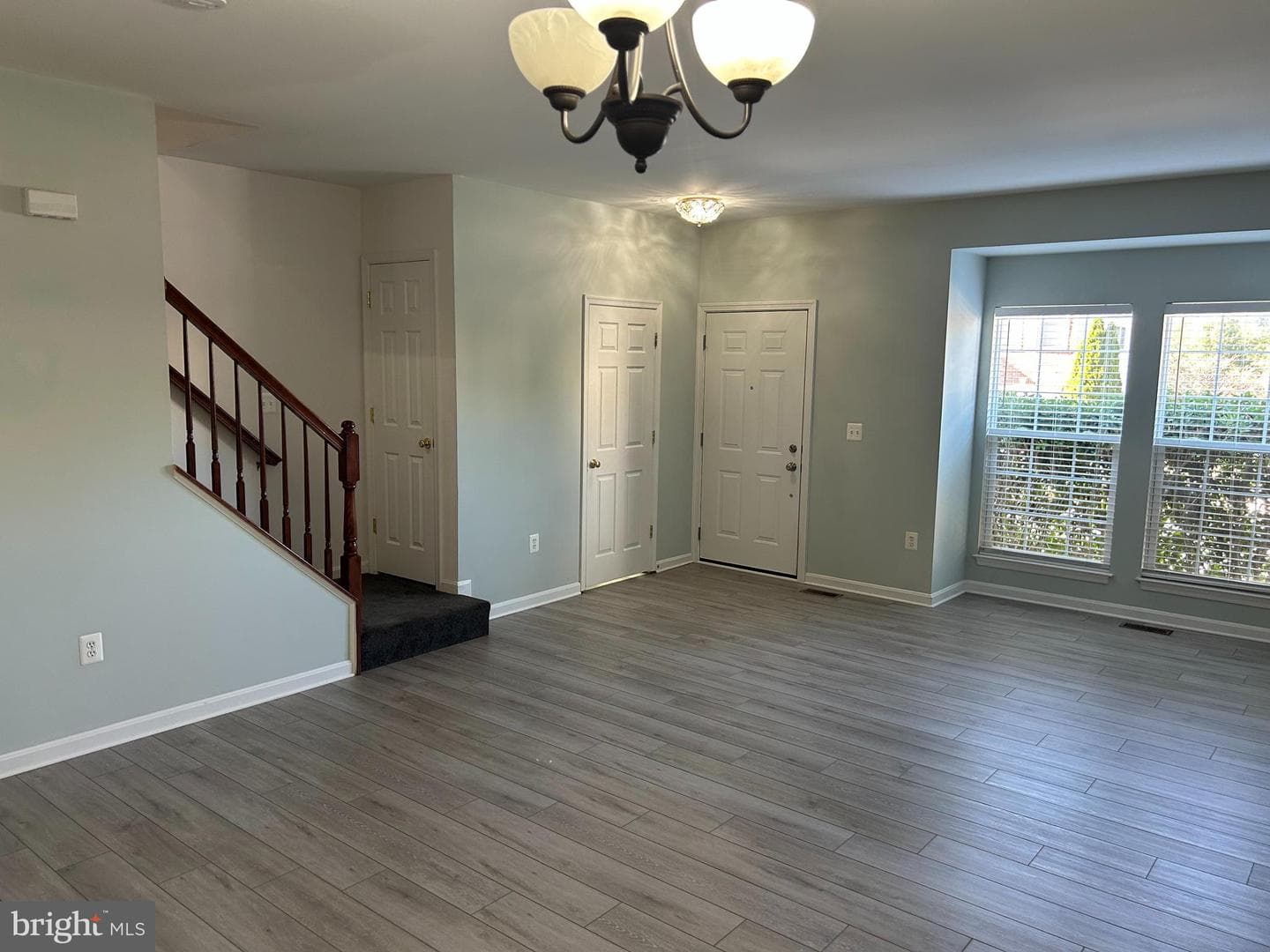 105 Chesterbrook Court photo 2
