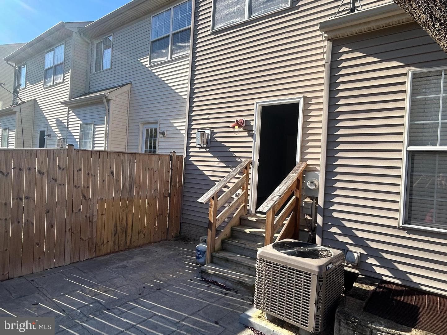 105 Chesterbrook Court photo 20