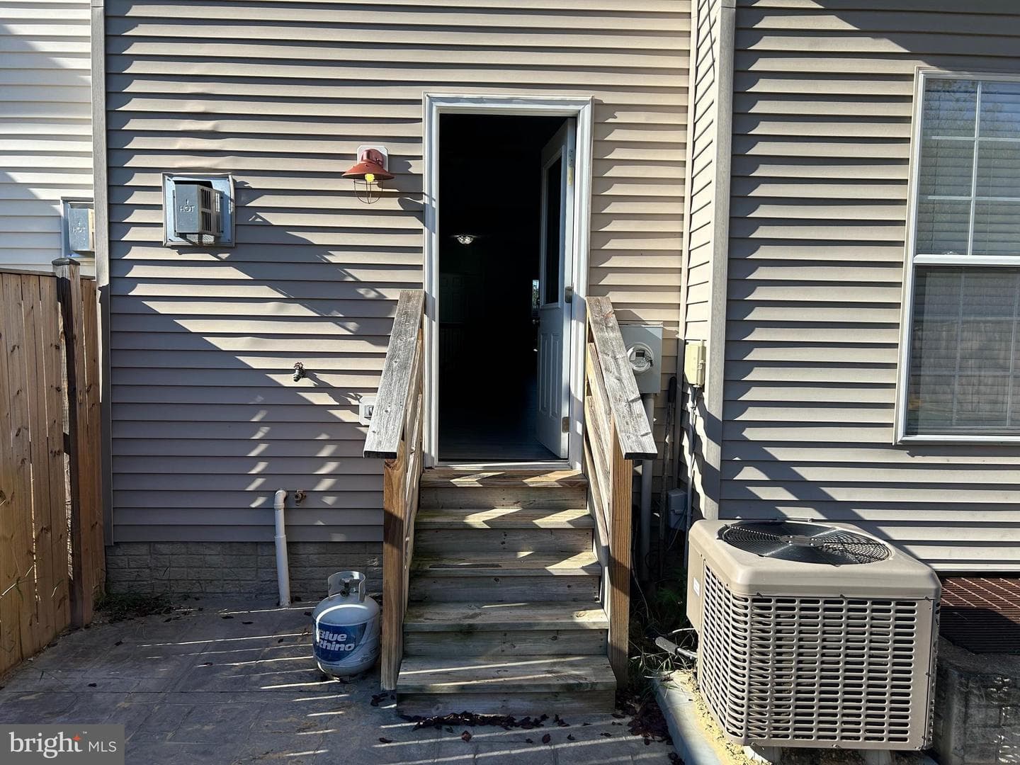 105 Chesterbrook Court photo 21