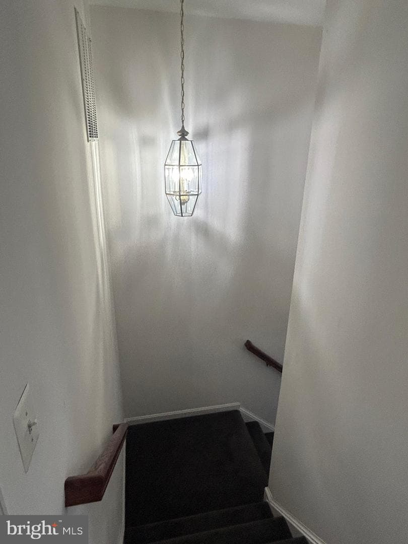 105 Chesterbrook Court photo 28